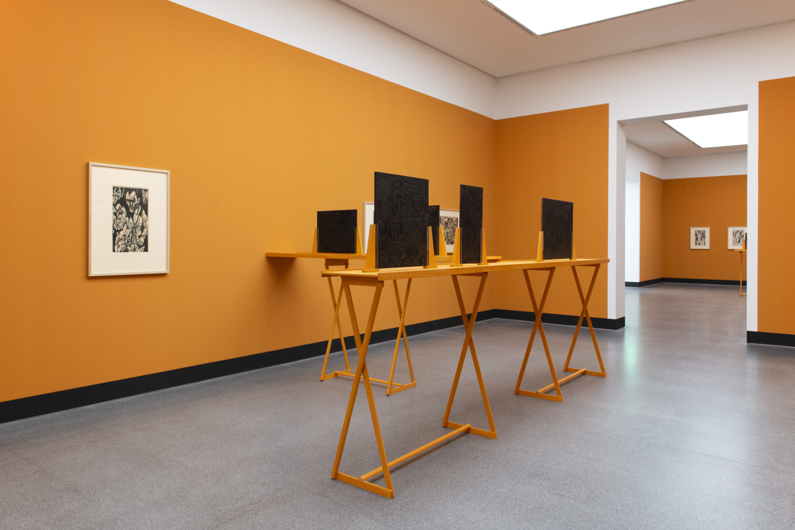 ausstellungsansicht-1_hermann-scherer-kerben-und-kanten